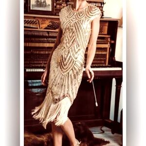 Sequin flapper L 1920 style dress L pale light yellow fringe  Venus fit NWT
